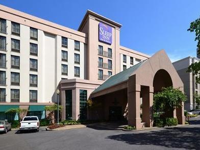 Hotel Moxy Downtown 3*