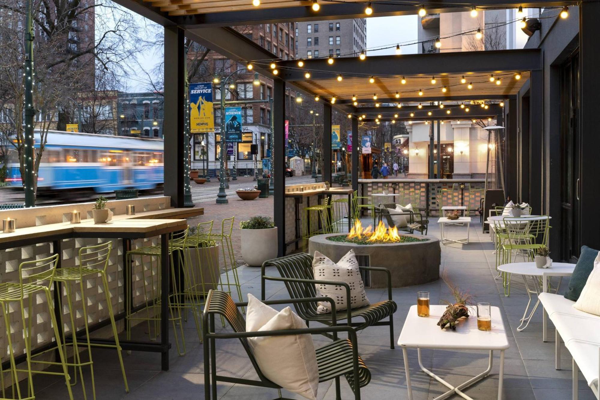 Hotel Moxy Downtown Memphis